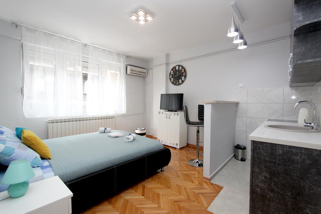 Apartment Turquoise Belgrado Esterno foto